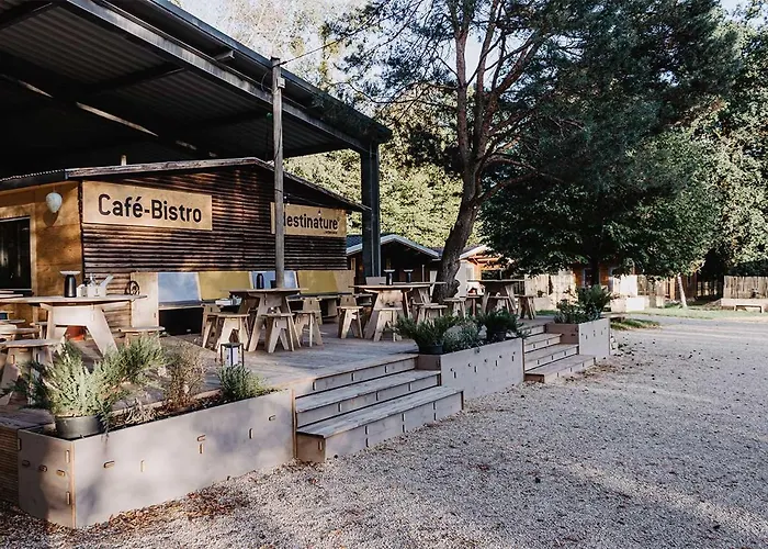 Destinature Dorf Suedeifel فندق